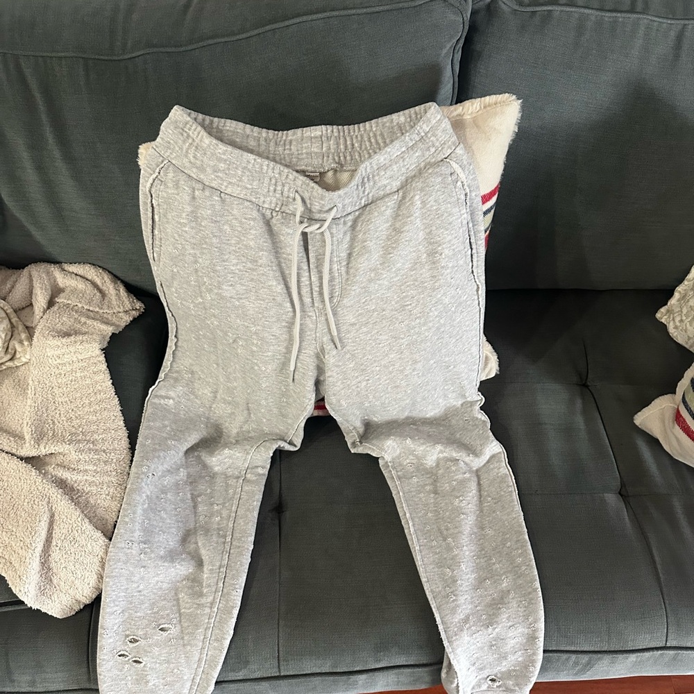 ALO Yoga Light Gray womens Sweatpants, size M